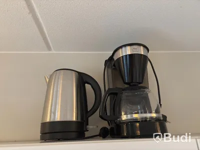 Inventarier till fullt möblerad enrummare - se alla bilder för komplett innehåll