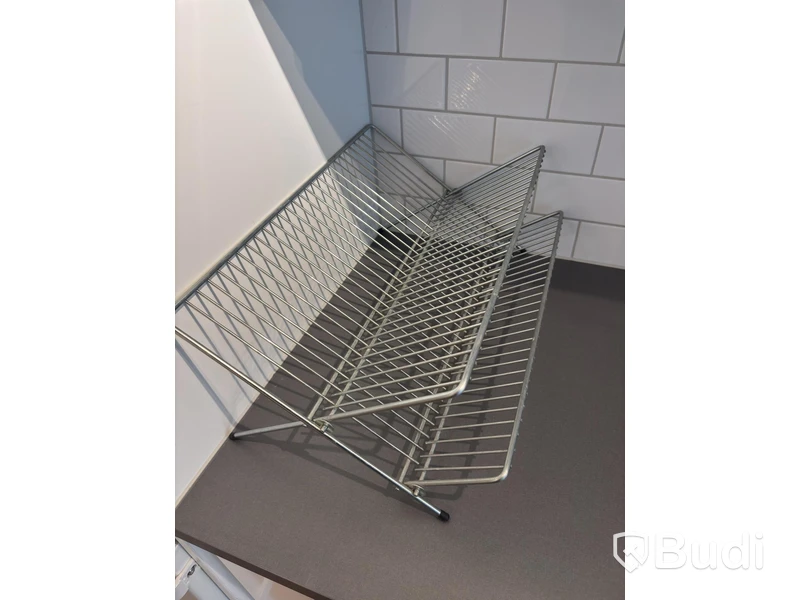 Inventarier till fullt möblerad tvårummare - se alla bilder för komplett innehåll