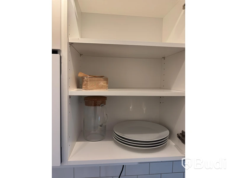Inventarier till fullt möblerad tvårummare - se alla bilder för komplett innehåll