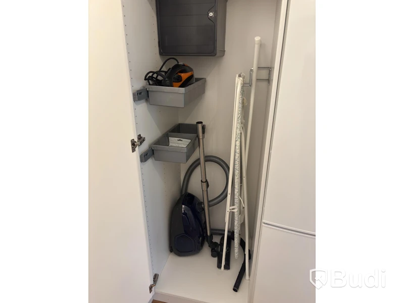 Inventarier till fullt möblerad tvårummare - se alla bilder för komplett innehåll
