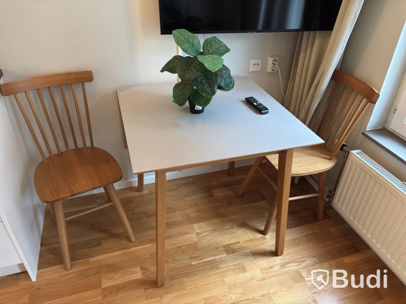 Inventarier till fullt möblerad tvårummare - se alla bilder för komplett innehåll