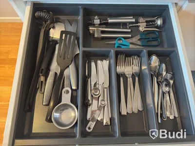 Inventarier till fullt möblerad tvårummare - se alla bilder för komplett innehåll