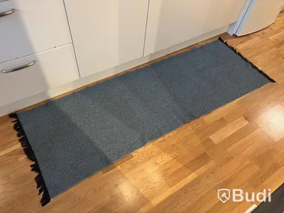 Inventarier till fullt möblerad enrummare - se alla bilder för komplett innehåll