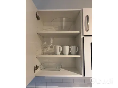 Inventarier till fullt möblerad enrummare - se alla bilder för komplett innehåll