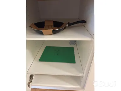 Inventarier till fullt möblerad enrummare - se alla bilder för komplett innehåll