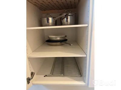 Inventarier till fullt möblerad enrummare - se alla bilder för komplett innehåll