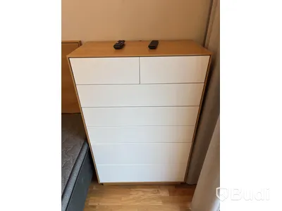 Inventarier till fullt möblerad enrummare - se alla bilder för komplett innehåll
