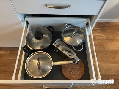 Inventarier till fullt möblerad tvårummare - se alla bilder för komplett innehåll