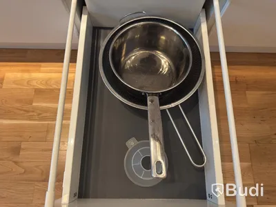 Inventarier till fullt möblerad tvårummare - se alla bilder för komplett innehåll