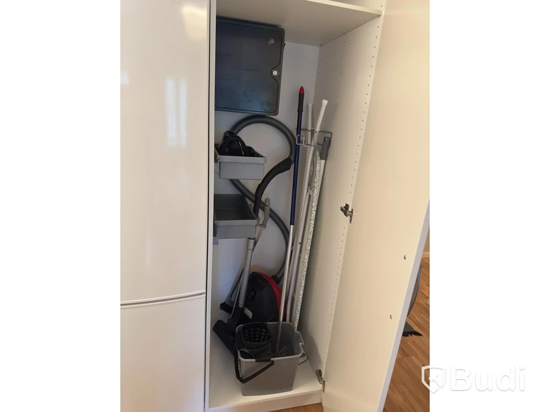 Inventarier till fullt möblerad tvårummare - se alla bilder för komplett innehåll
