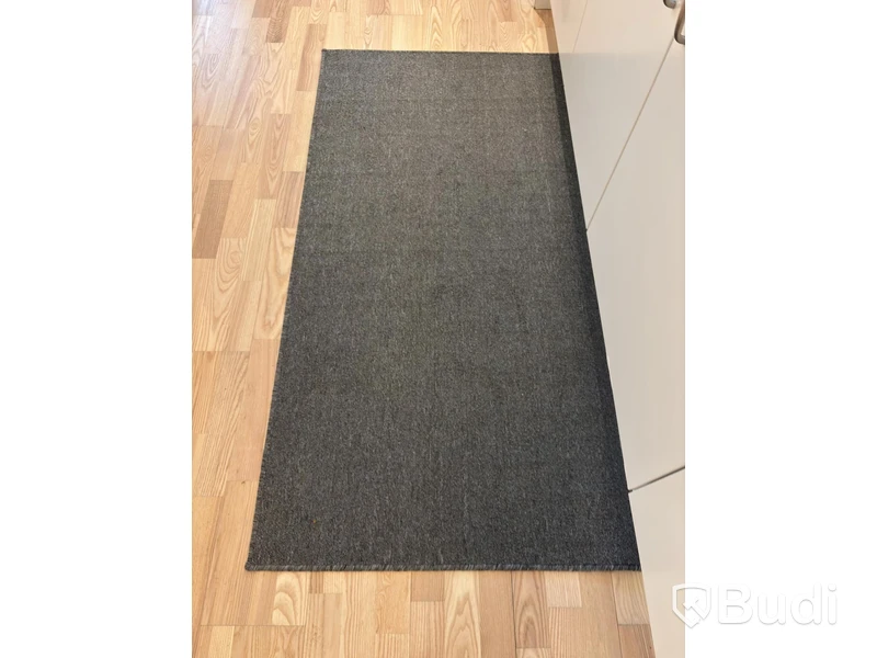 Inventarier till fullt möblerad enrummare - se alla bilder för komplett innehåll