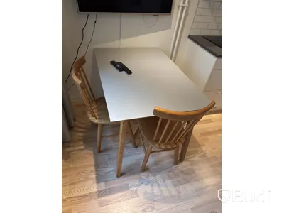 Inventarier till fullt möblerad enrummare - se alla bilder för komplett innehåll