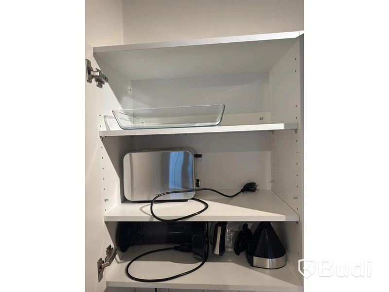 Inventarier till fullt möblerad tvårummare - se alla bilder för komplett innehåll