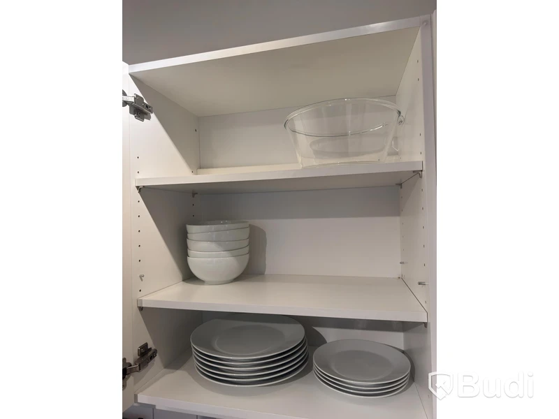 Inventarier till fullt möblerad tvårummare - se alla bilder för komplett innehåll