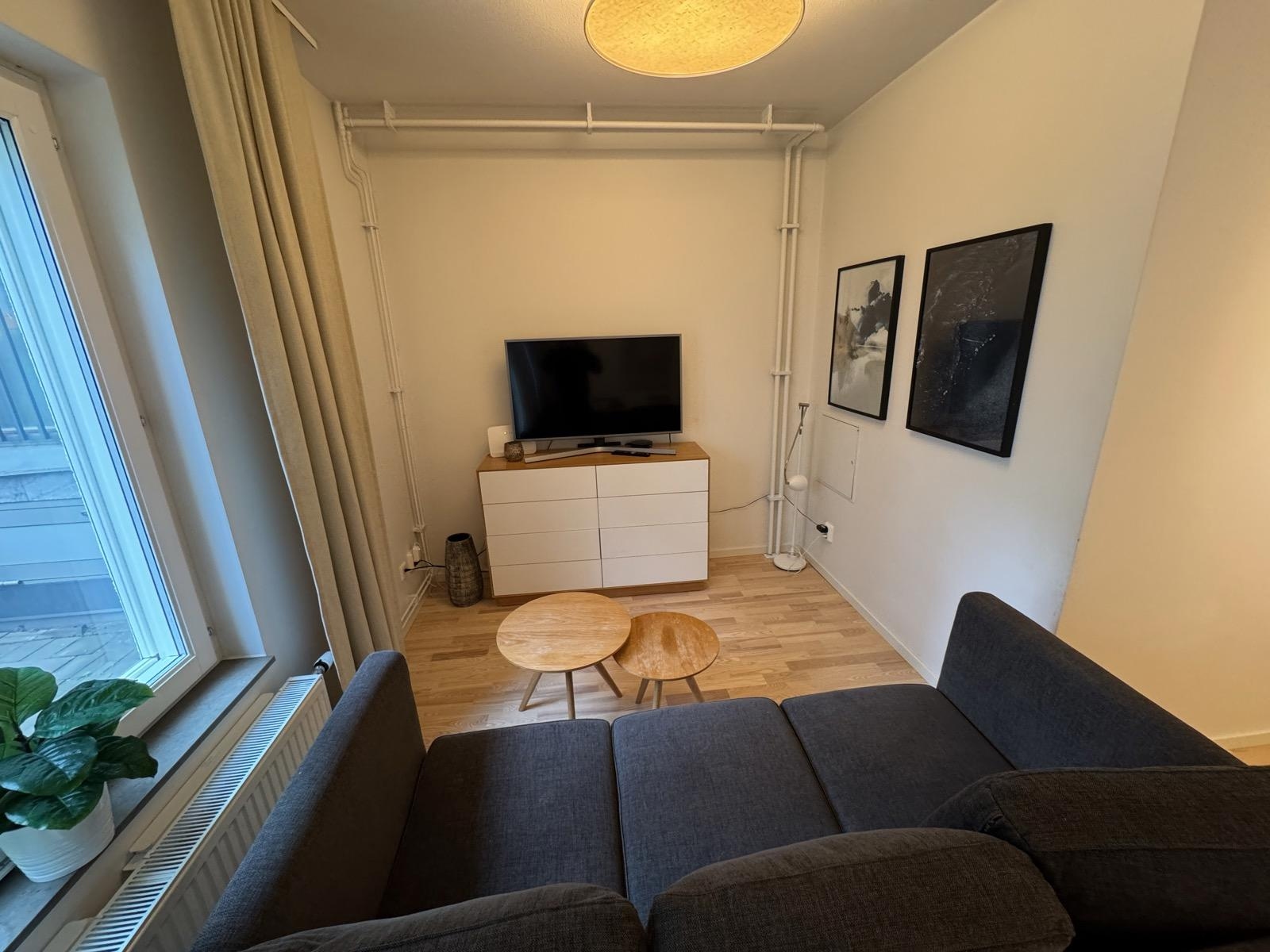 Inventarier till fullt möblerad tvårummare - se alla bilder för komplett innehåll