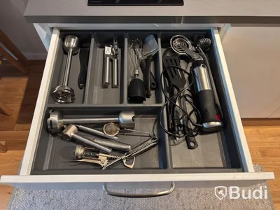 Inventarier till fullt möblerad tvårummare - se alla bilder för komplett innehåll