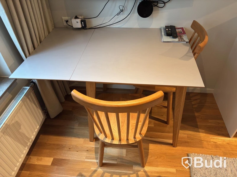 Inventarier till fullt möblerad tvårummare - se alla bilder för komplett innehåll