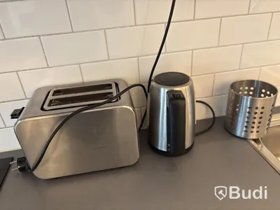 Inventarier till fullt möblerad tvårummare - se alla bilder för komplett innehåll