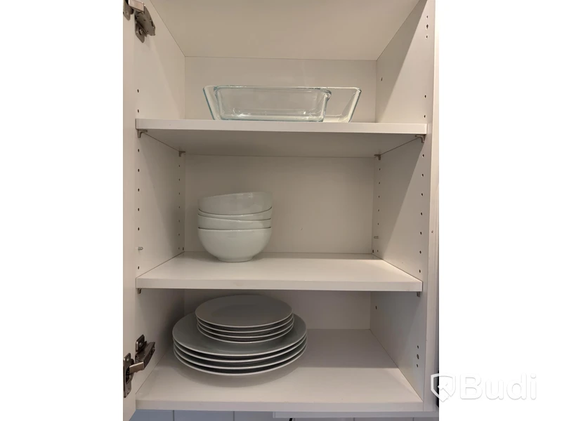 Inventarier till fullt möblerad tvårummare - se alla bilder för komplett innehåll