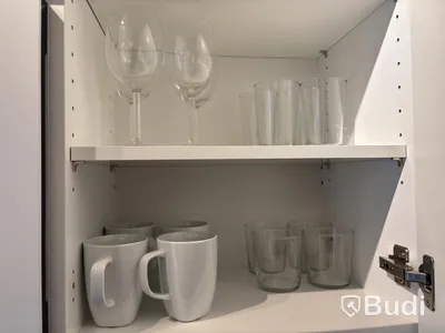 Inventarier till fullt möblerad tvårummare - se alla bilder för komplett innehåll