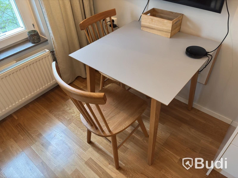 Inventarier till fullt möblerad tvårummare - se alla bilder för komplett innehåll