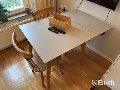 Inventarier till fullt möblerad tvårummare - se alla bilder för komplett innehåll
