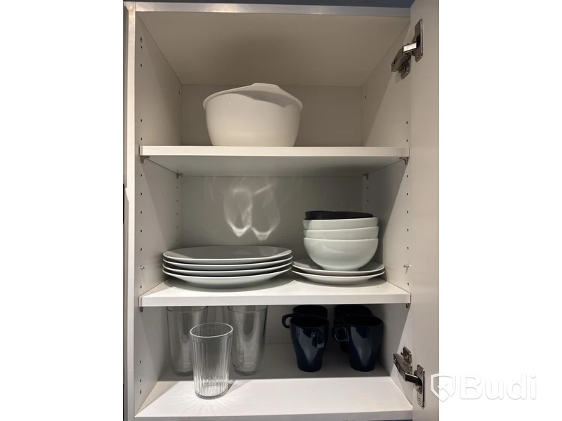 Inventarier till fullt möblerad tvårummare - se alla bilder för komplett innehåll