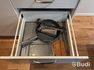 Inventarier till fullt möblerad tvårummare - se alla bilder för komplett innehåll