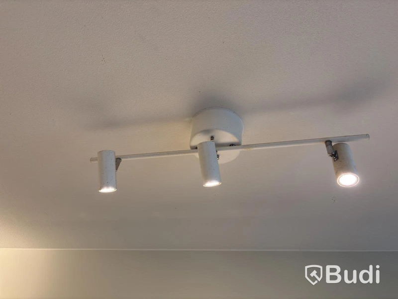 Inventarier till fullt möblerad tvårummare - se alla bilder för komplett innehåll