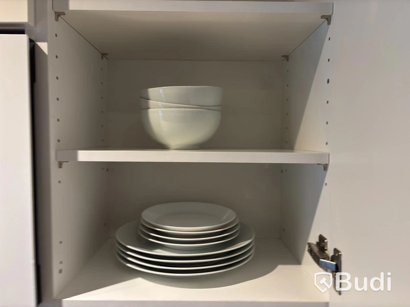 Inventarier till fullt möblerad tvårummare - se alla bilder för komplett innehåll