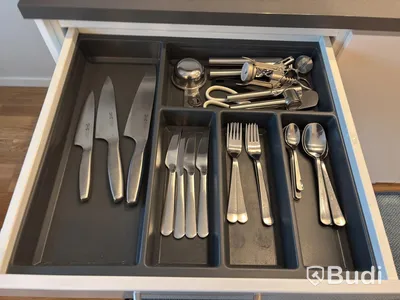 Inventarier till fullt möblerad tvårummare - se alla bilder för komplett innehåll