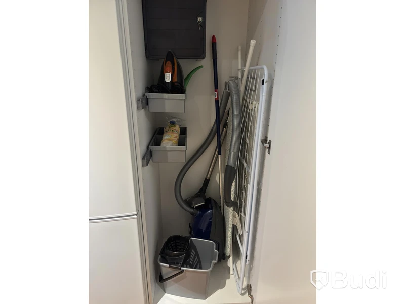 Inventarier till fullt möblerad tvårummare - se alla bilder för komplett innehåll