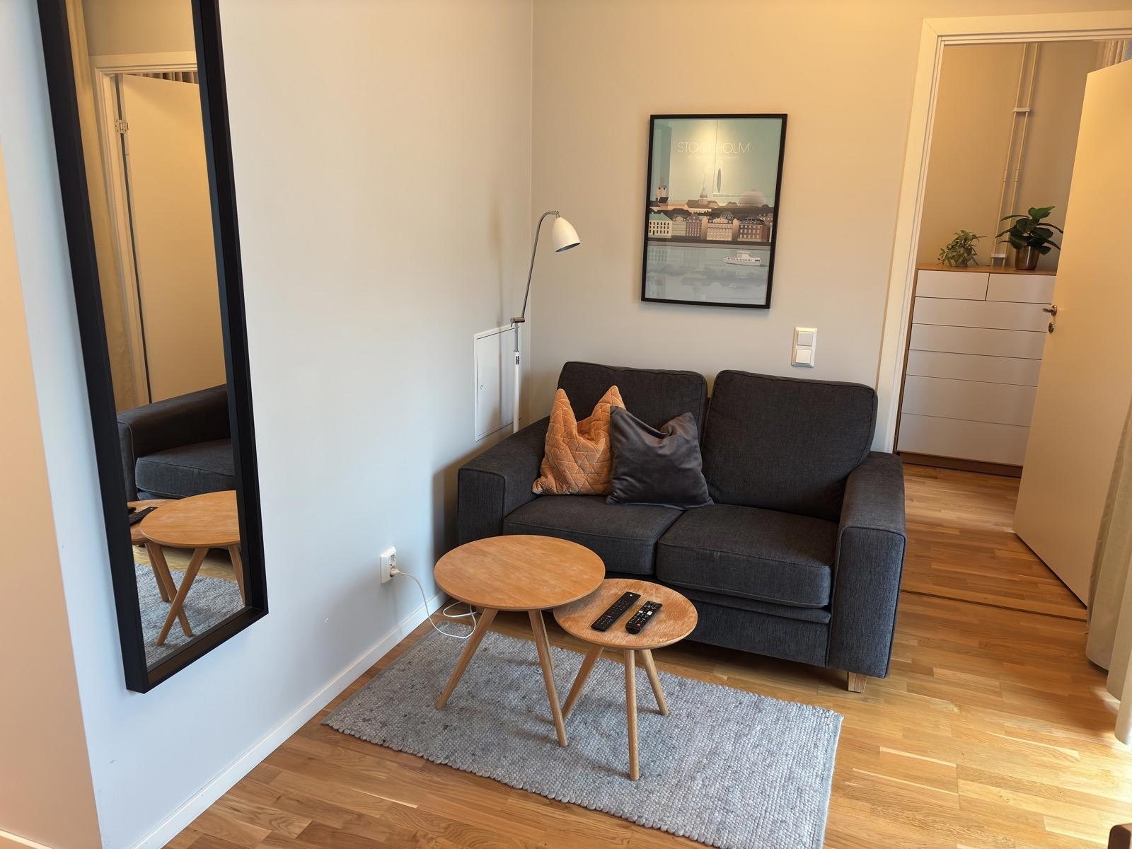 Inventarier till fullt möblerad tvårummare - se alla bilder för komplett innehåll