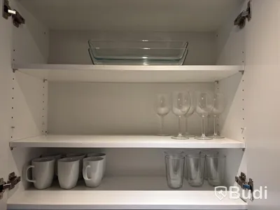 Inventarier till fullt möblerad tvårummare - se alla bilder för komplett innehåll