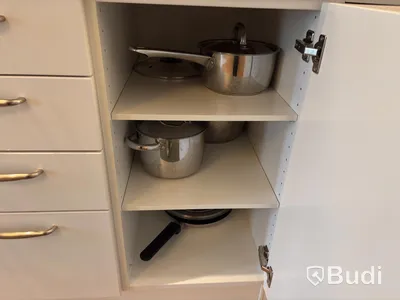 Inventarier till fullt möblerad tvårummare - se alla bilder för komplett innehåll