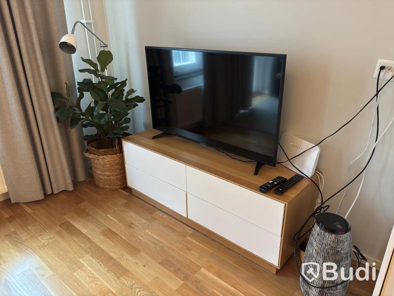 Inventarier till fullt möblerad tvårummare - se alla bilder för komplett innehåll