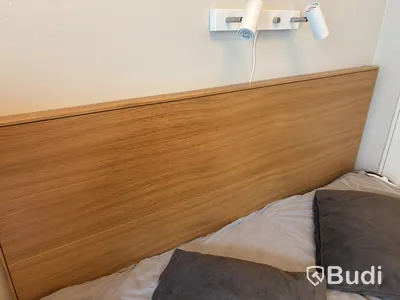 Inventarier till fullt möblerad enrummare - se alla bilder för komplett innehåll