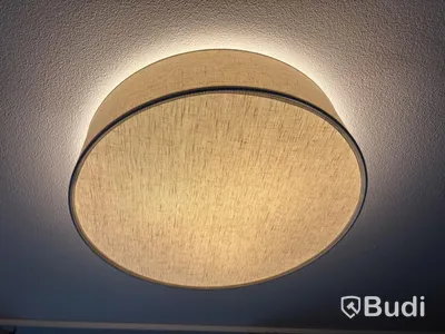 Inventarier till fullt möblerad enrummare - se alla bilder för komplett innehåll