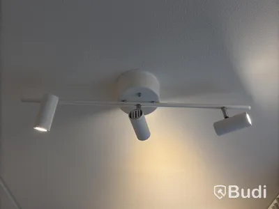 Inventarier till fullt möblerad enrummare - se alla bilder för komplett innehåll