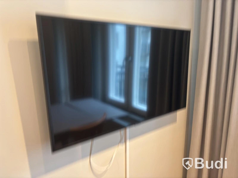 Inventarier till fullt möblerad enrummare - se alla bilder för komplett innehåll