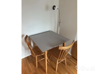 Inventarier till fullt möblerad enrummare - se alla bilder för komplett innehåll