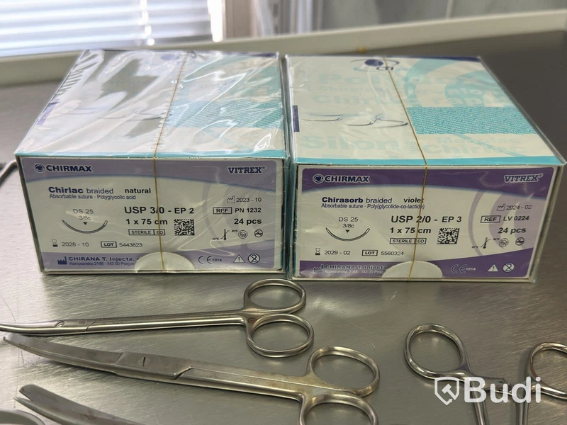 Assortment of stainless steel surgical instruments, incl. Kruuse, Dewimed and Glorius