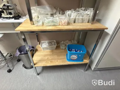 Bänk med förvaringsskåp