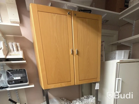 Bänk med förvaringsskåp