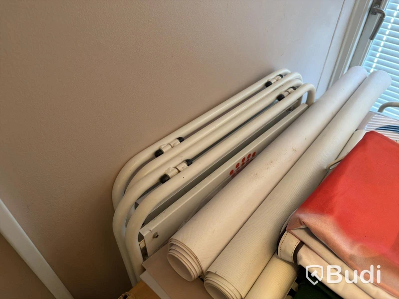 Butikshylla, 13 sektioner, samt diverse butiksinredning