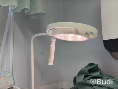 Dr. Mach Mach LED 115 surgical lamp, LED, electrically powered