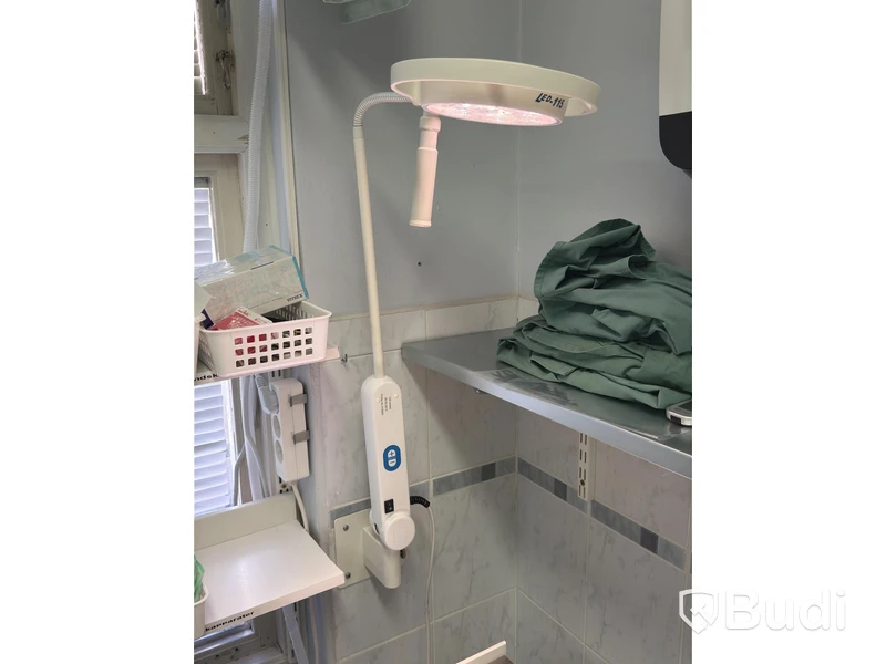 Dr. Mach Mach LED 115 surgical lamp, LED, electrically powered