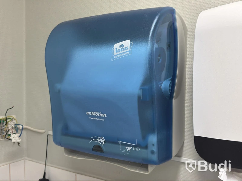 Paper towel dispensers, 6 pcs (3+3)
