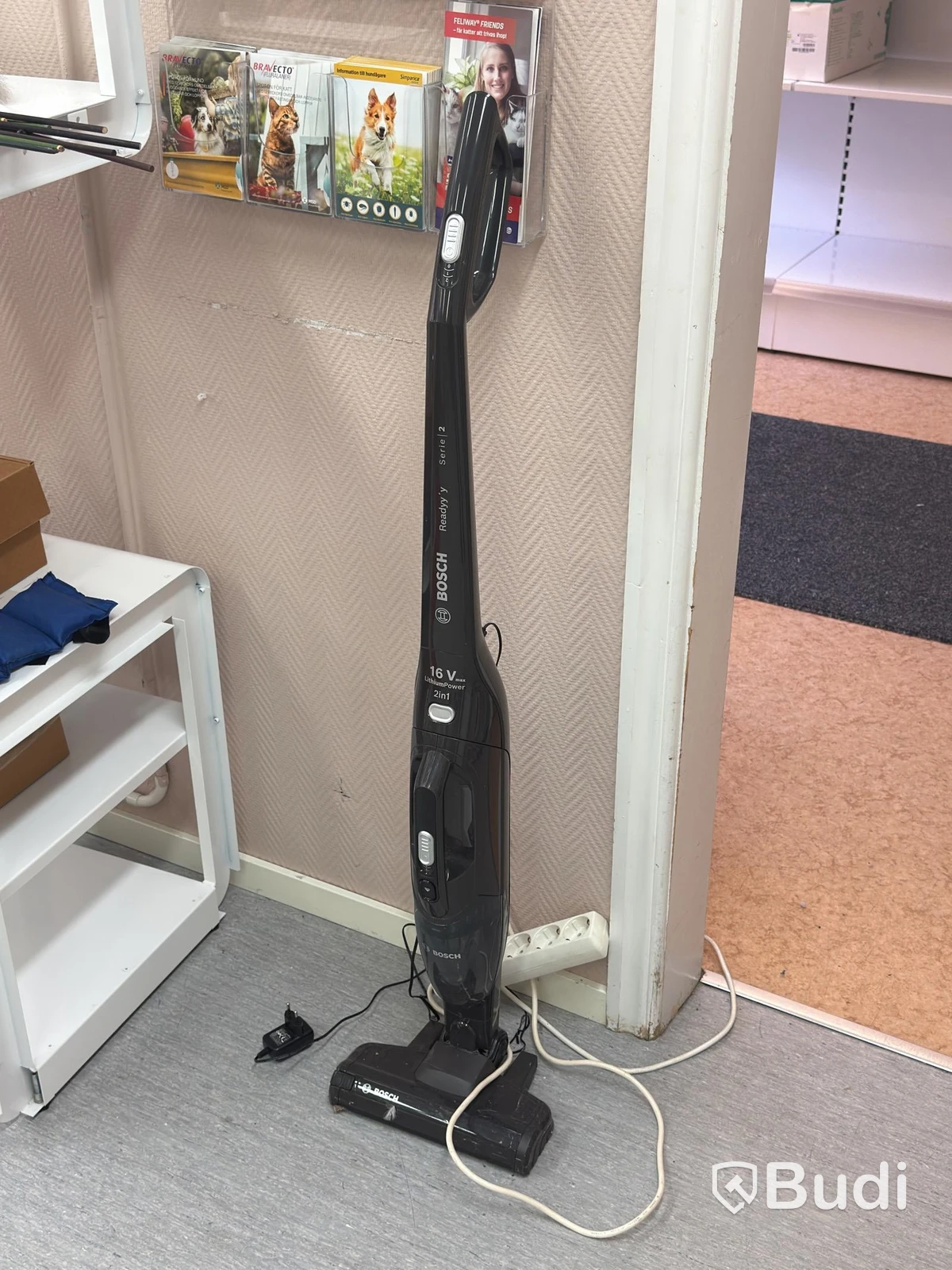 Vacuum cleaners, 3 pcs., incl. Bosch and Electrolux