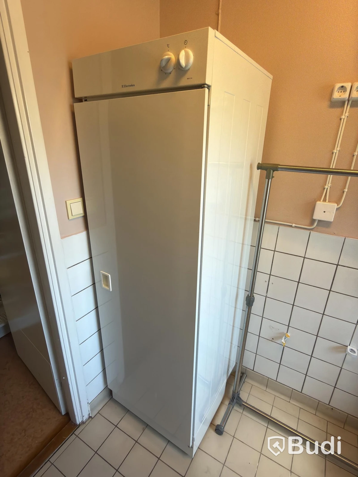 Drying cabinet, Electrolux EDD210, 60x60x186 cm